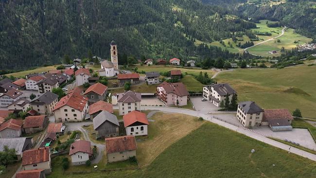 Thema Was darf Heimat kosten? – ein Schweizer Bergdorf rutscht ab